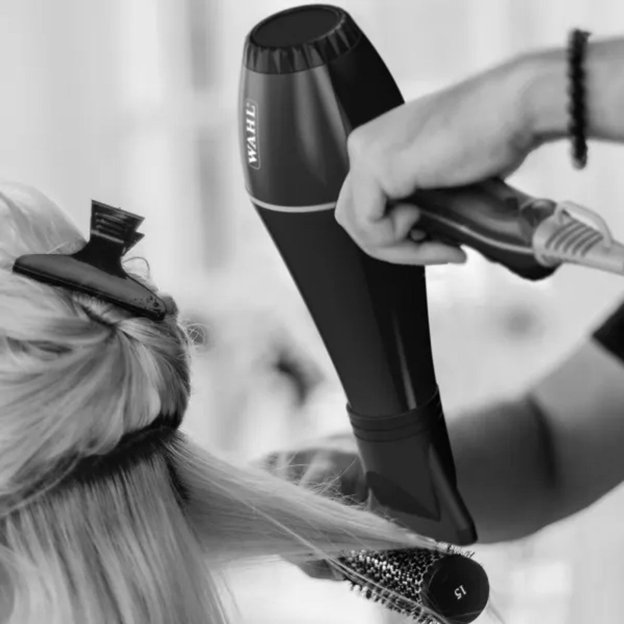 Wahl Power Dry Tourmaline Ionic Hairdryer -Black