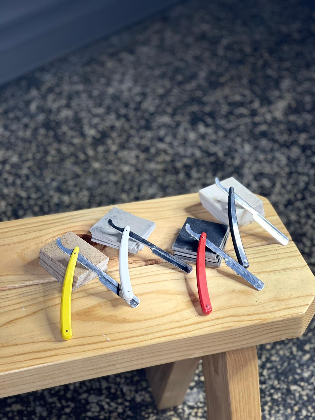 THE Ustra Straight Cut Throat Shaving Razor - 12 pack