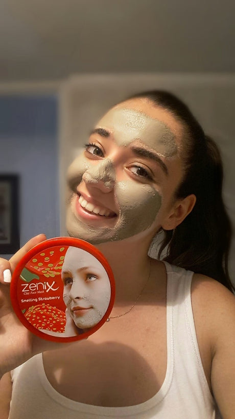 Zenix Smelling Strawberry Clay Facial Deep Pore Cleansing Mask